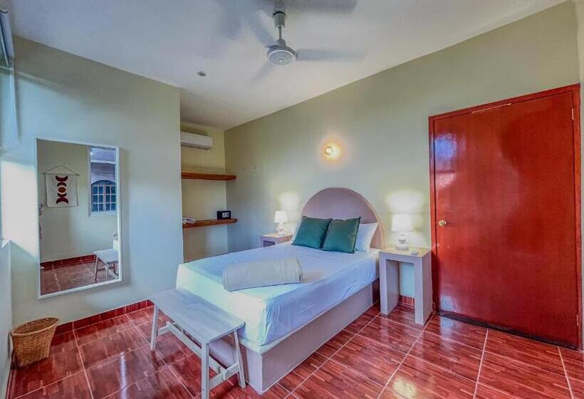 اتاق لوکس با بالکن, Viajero Puerto Escondido Hostel