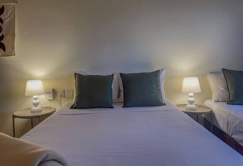 اتاق لوکس سه تخته, Viajero Puerto Escondido Hostel