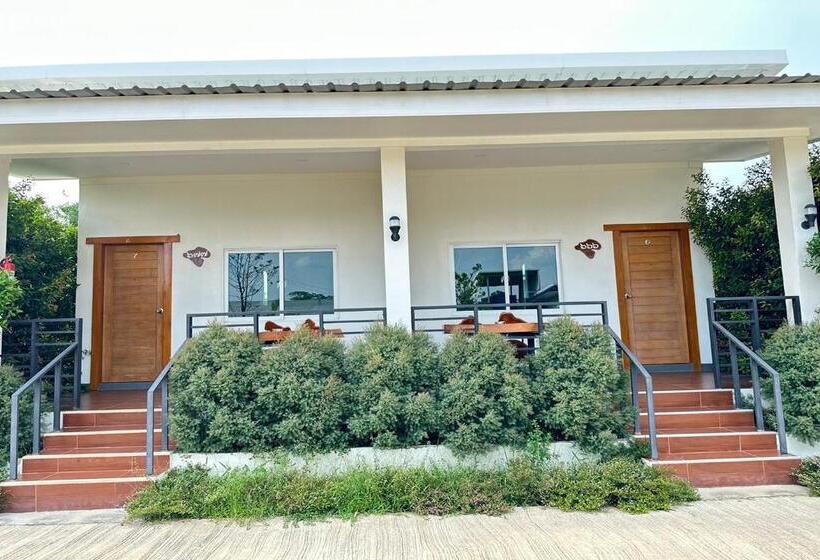 Номер Deluxe, The White House P&n Hotel Chiang Rai