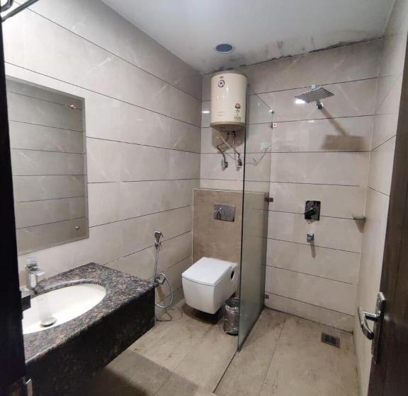 غرفة كلاسيكية ثلاثية, Pop Royal Suites