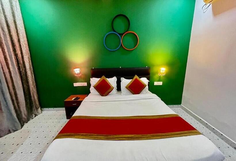 اتاق لوکس با بالکن, Zelosena By Rnb Hotel In Calangute
