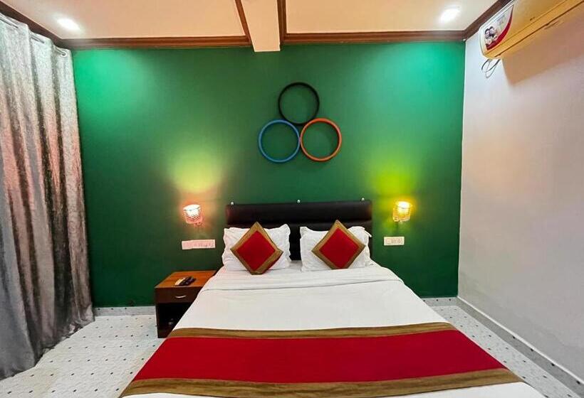 اتاق لوکس سه تخته, Zelosena By Rnb Hotel In Calangute