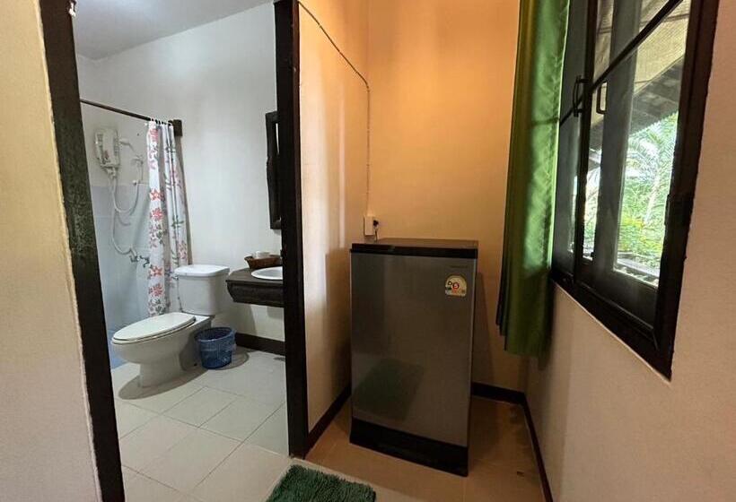 Семейный Номер, บ้านไม้คนเมือง Baan Mai Kon Muang Pai Resort