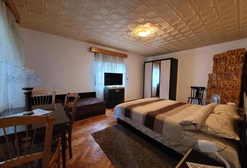 Номер Стандарт Трехместный, Pensiunea Casa Madalina