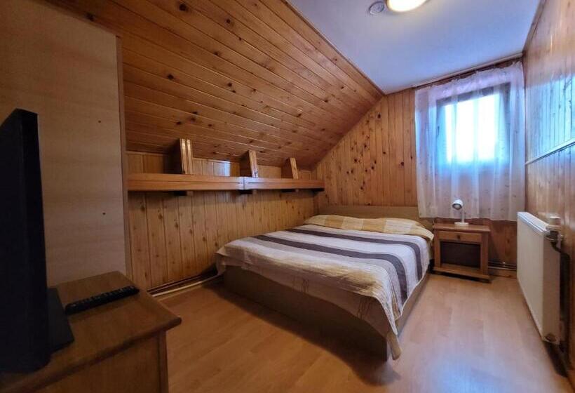 Апартаменты 3 Спальни, Pensiunea Casa Madalina
