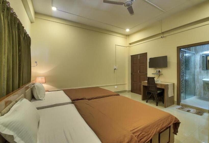 اتاق لوکس با تخت بزرگ, Harmony House   A Boutique