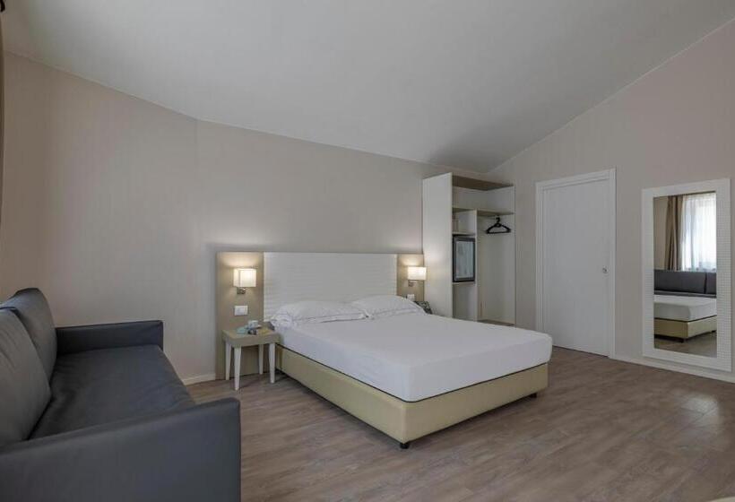 اتاق خانوادگی با چشم‌انداز کوه, Venere Di Erice Resort & Spa