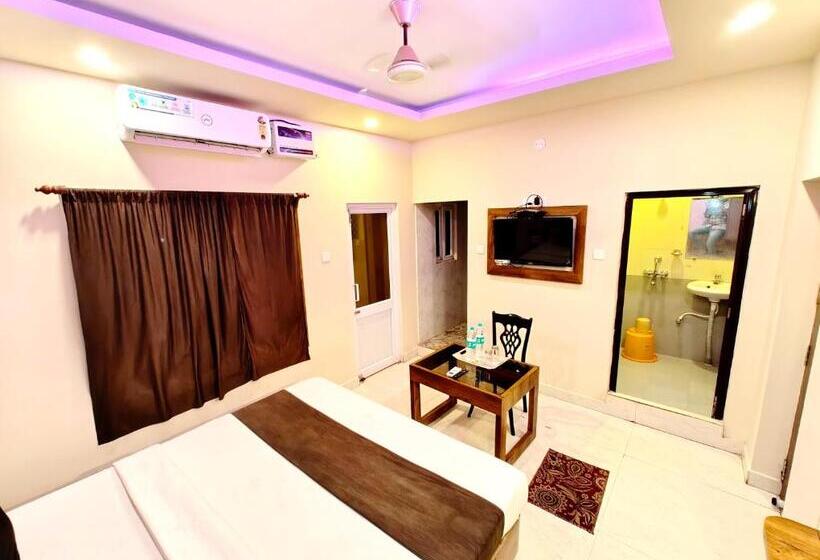 اتاق لوکس, Goroomgo Blue Sagar Puri Near Sea Beach   Newly And Decorated Room With Fully Air Conditioning  Lift