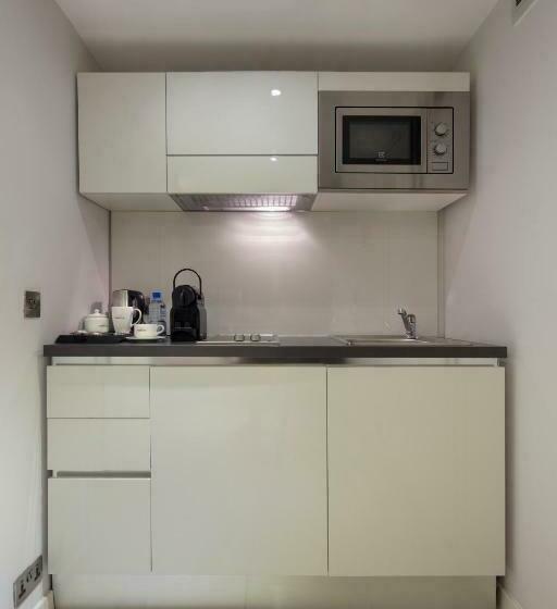 디럭스 스튜디오, Fraser Suites  Abuja