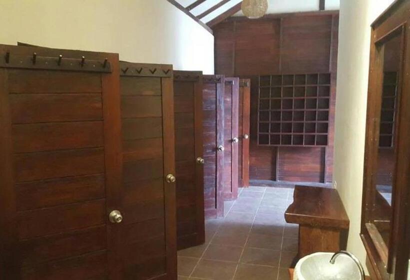 Семейный Номер Совместный Санузел, Gili Buana