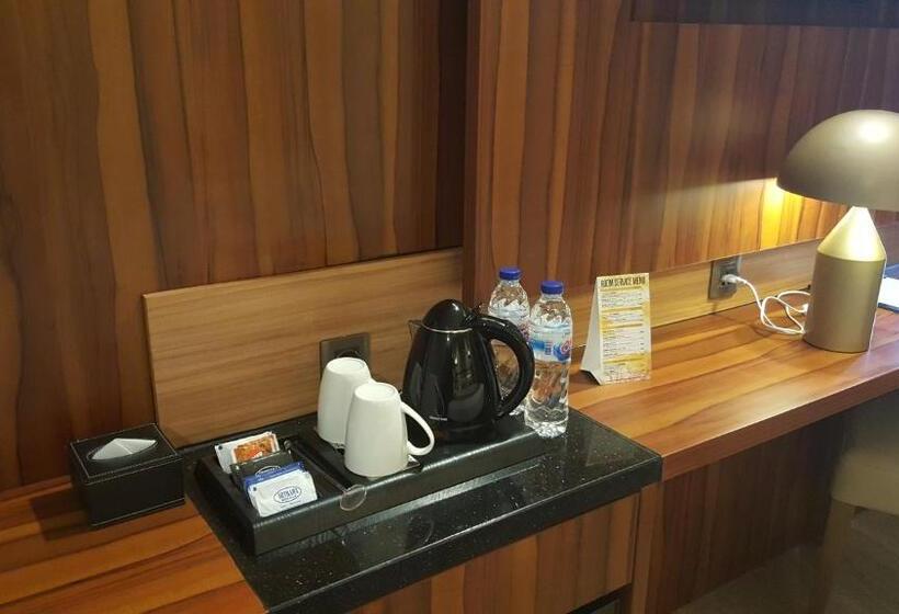 디럭스 룸, Arthama Hotels Makassar
