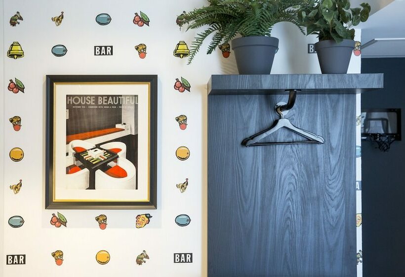 Quarto Deluxe, The Highland House