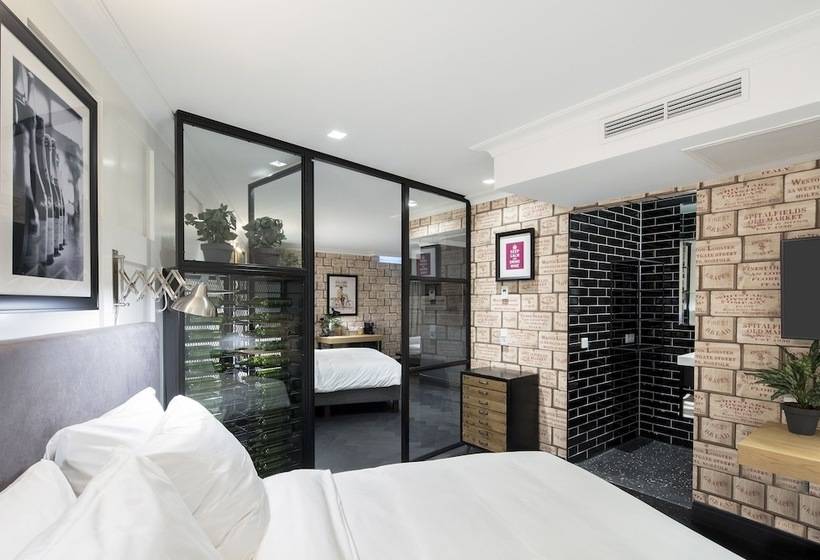 Quarto Quádruplo Deluxe, The Highland House