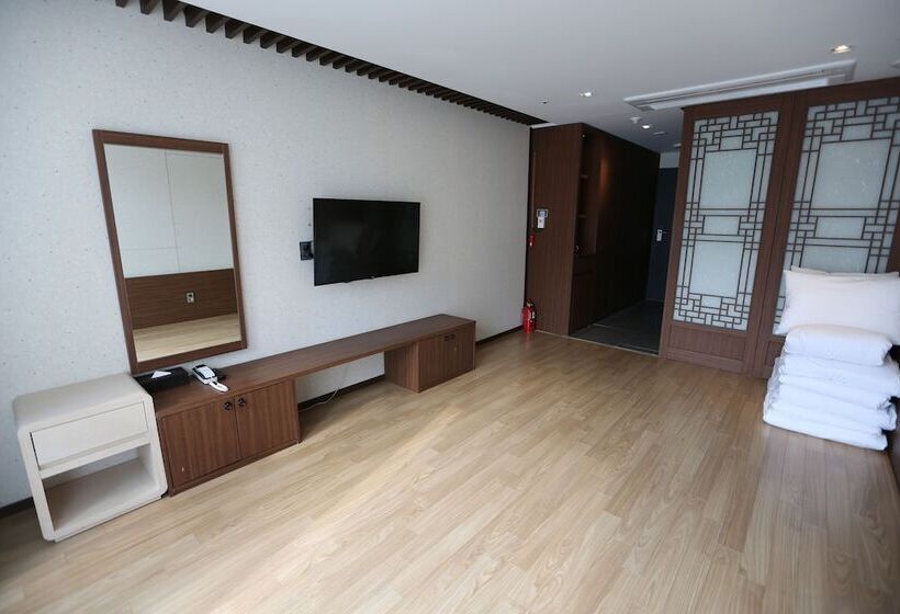 Номер Deluxe, Air City Jeju