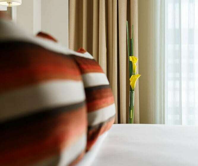 Люкс, Sandal Suites By Lemon Tree Hotels
