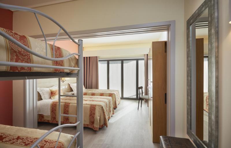 اتاق خانوادگی, Suites & Hostel Cidade Aveiro
