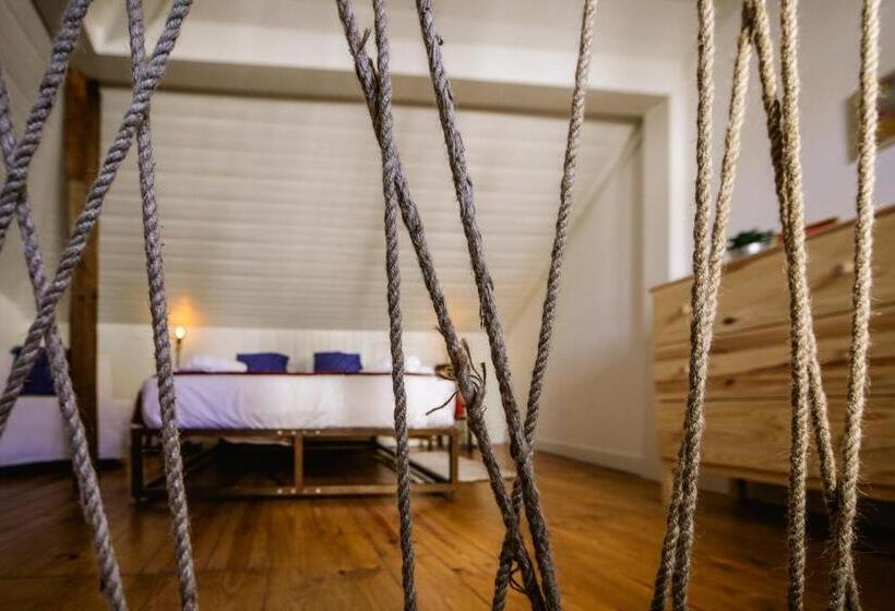Quarto Estandar Banheiro Compartilhado, De Pedra E Sal Hostel & Suites