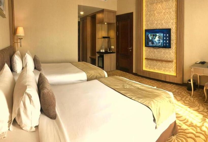 Номер Deluxe, Grand Keisha Yogyakarta