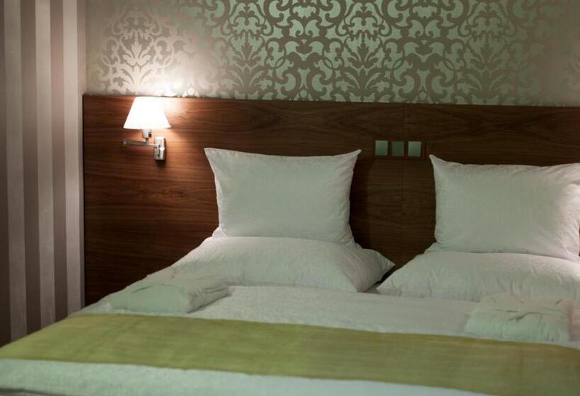 Апартаменты Deluxe 1 Спальня, Wellness Hotel Löwe
