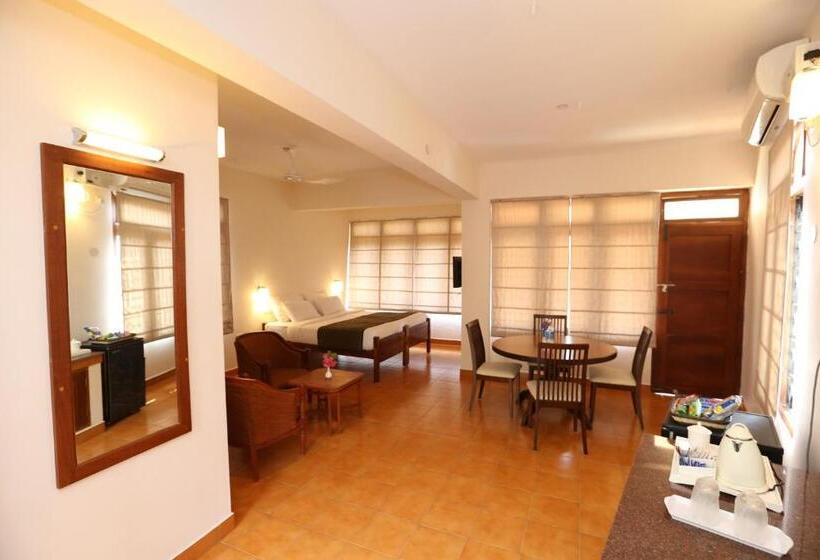 غرفة سوبيريور مطلّة علي البحر, Abad Serviced Villas