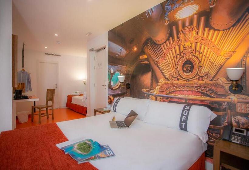 Economy Triple Room, Casual Del Mar Malaga