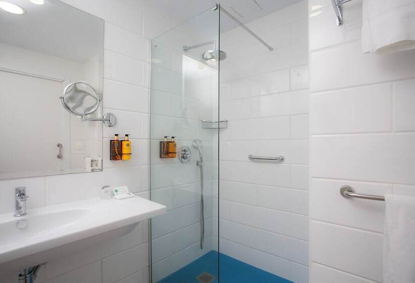 اتاق استاندارد سه نفره, Casual Del Mar Malaga
