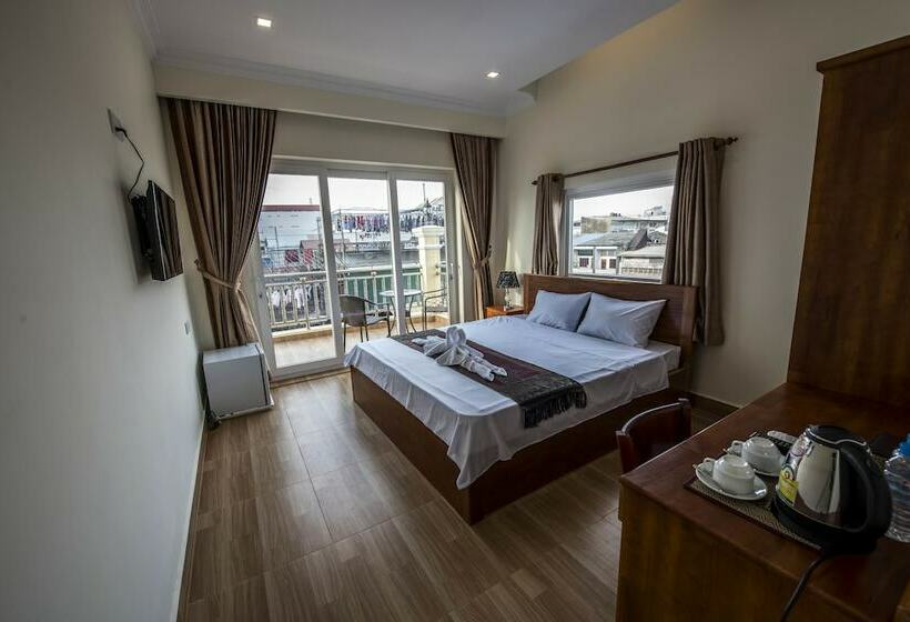 Номер Deluxe с Балконом, Phnom Penh Le Vincent