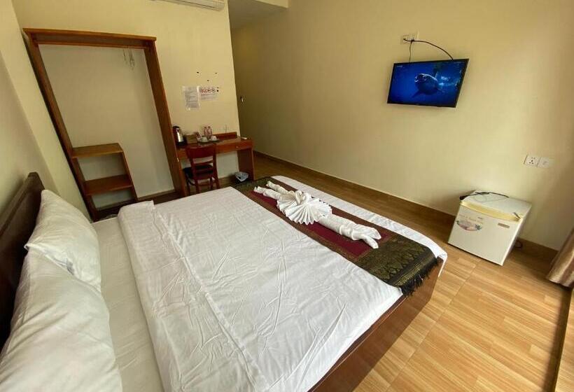 Номер Deluxe, Phnom Penh Le Vincent