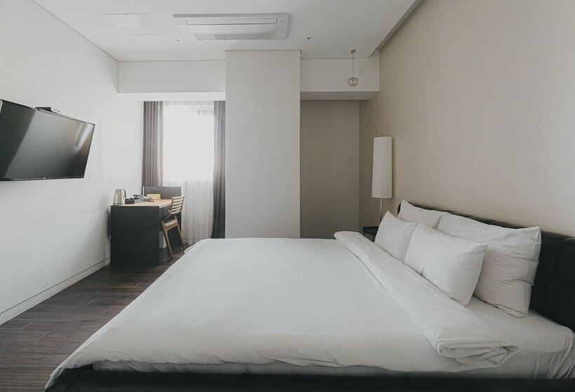 标准间, Acc Design