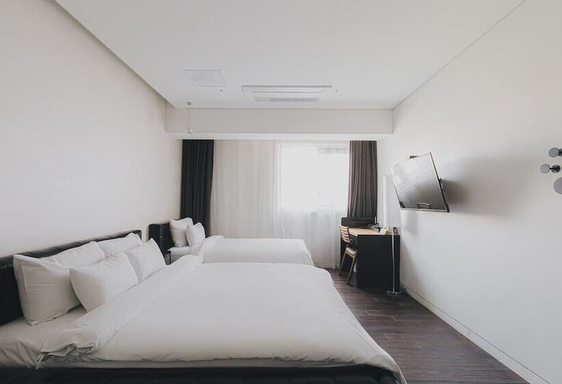 标准间, Acc Design