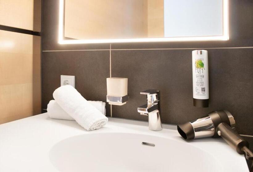 Номер Стандарт Индивидуальный, Ku Hotel By Wmm Hotels