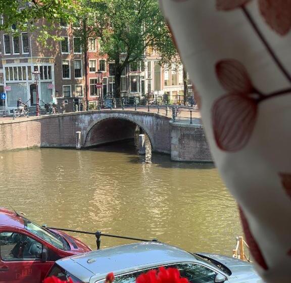 Полулюкс с Видом, Keizershouse Amsterdam