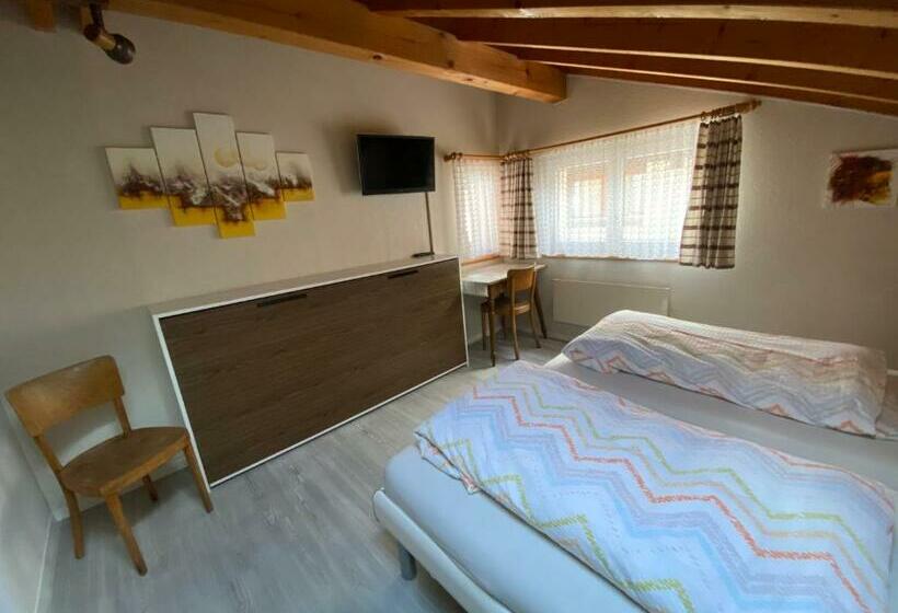 Номер Стандарт Трехместный, Privatzimmer / Bed & Breakfast