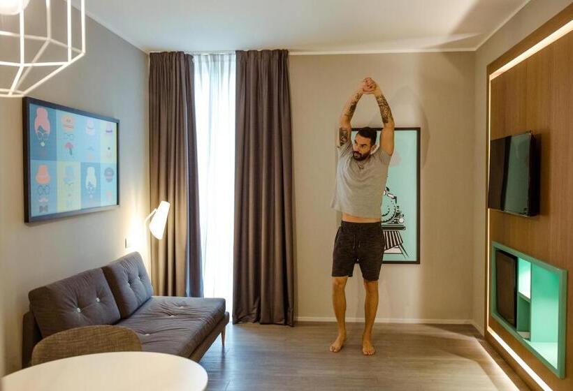 سوییت جونیور, G Hotel Pescara