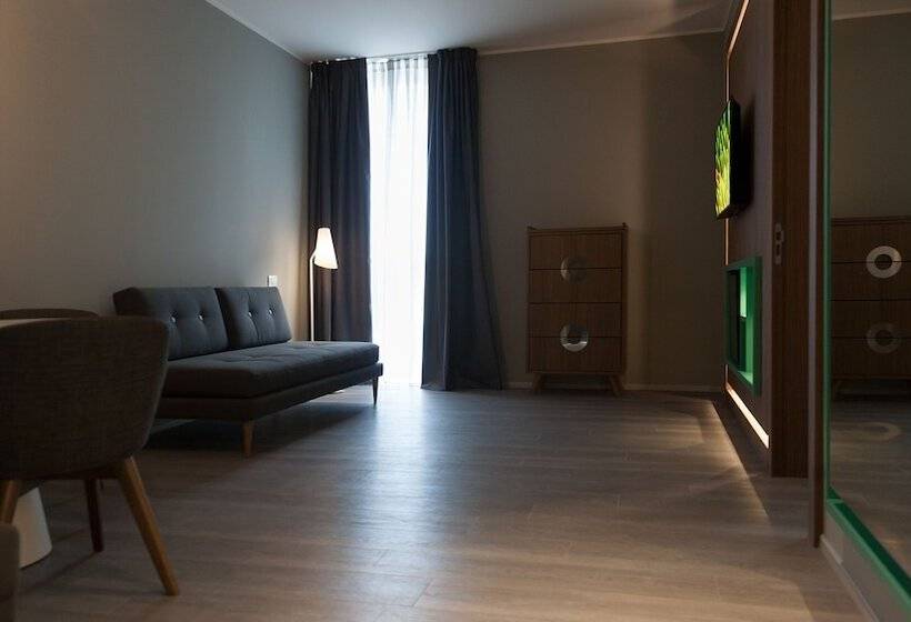 سوییت جونیور, G Hotel Pescara