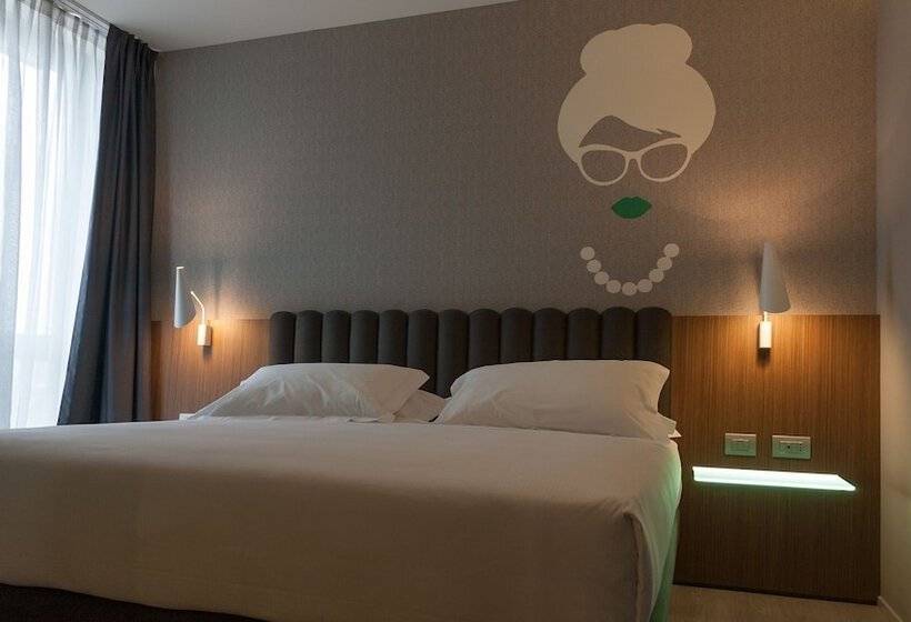 سوییت جونیور, G Hotel Pescara