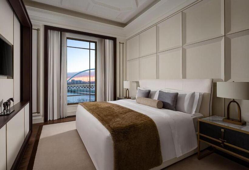 Deluxe room with river view, The St. Regis Astana