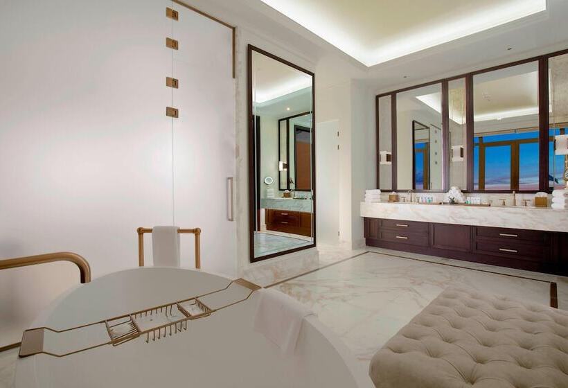 سوئیت پرزیدنت, The St. Regis Astana