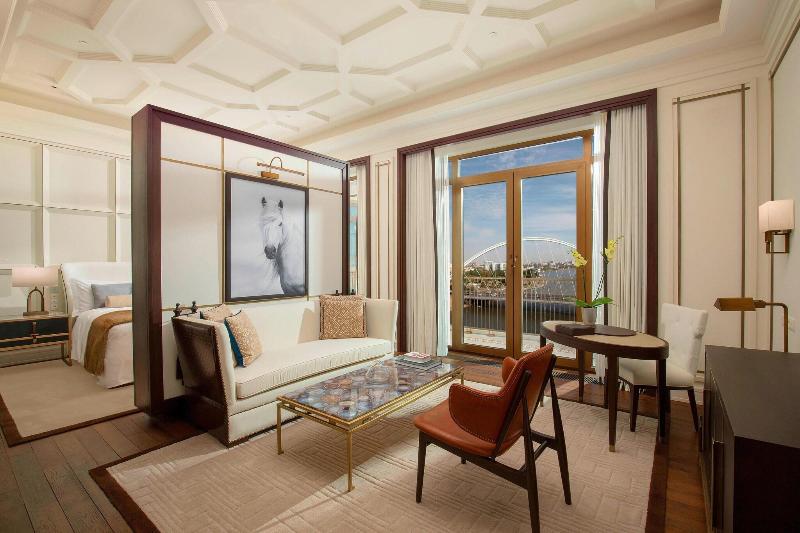 اتاق لوکس با تخت بزرگ, The St. Regis Astana