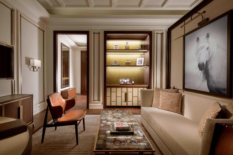 Deluxe room with river view, The St. Regis Astana