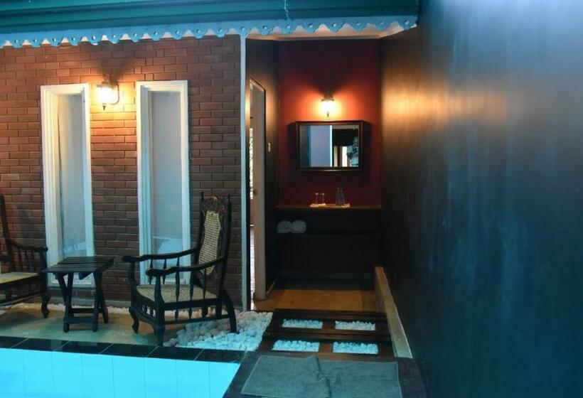 스위트 킹사이즈 침대, Old Frankland Kandy Luxury Boutique