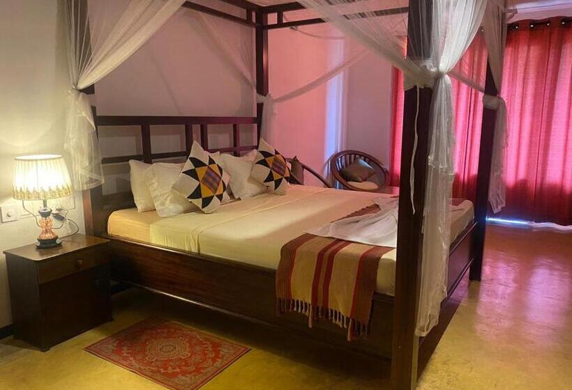 스위트 킹사이즈 침대, Old Frankland Kandy Luxury Boutique