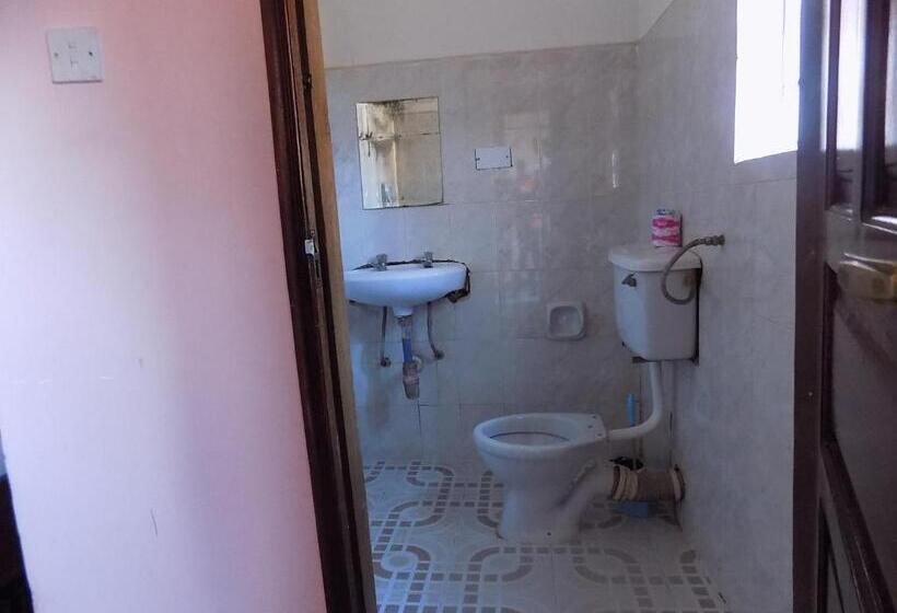 اتاق اکونومی, Sydney Hotel Kampala