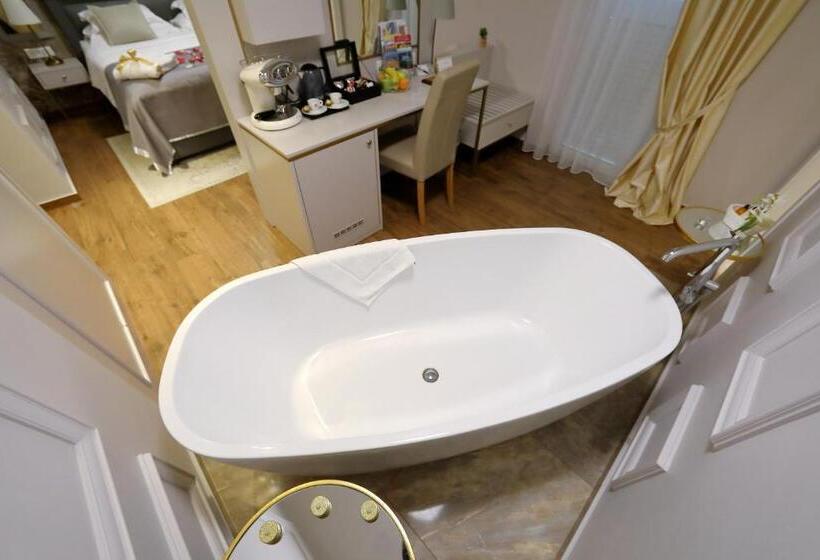 Номер Deluxe, Luxury Rooms Kadena