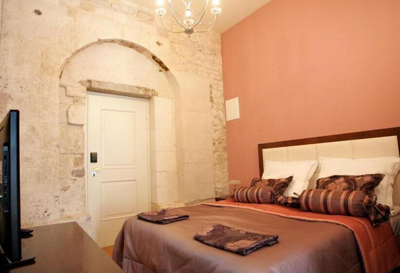 Chambre Standard, Palace Augubio