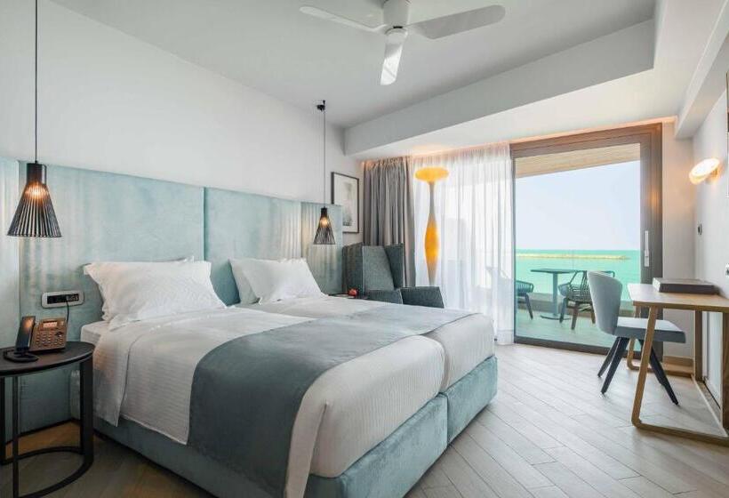 Люкс Вид на Море, Bio Beach Boutique Hotel   Adults Only