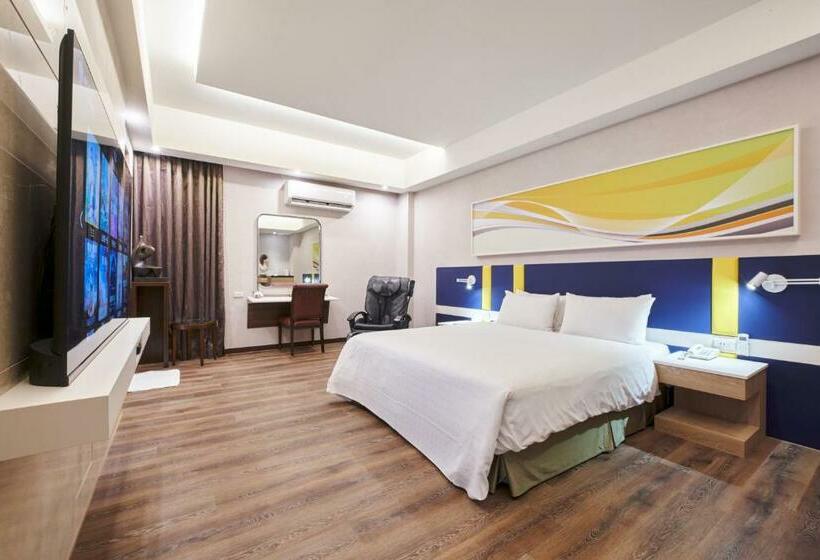 اتاق لوکس, Cigar Motel