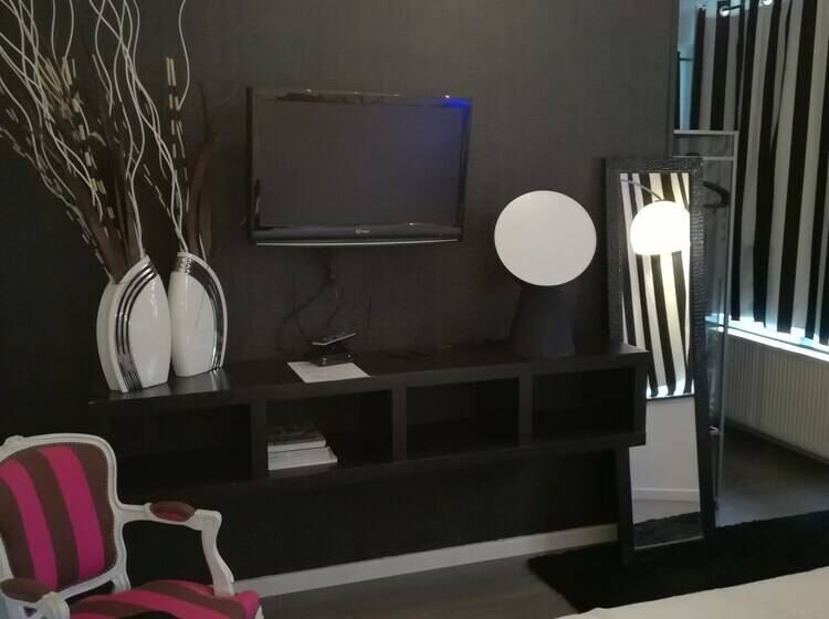 سوییت, Itsara Suites & Spa
