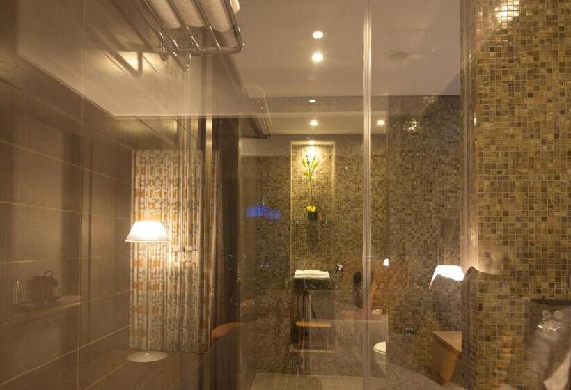スーペリアージュニアスイート, The View Rabat