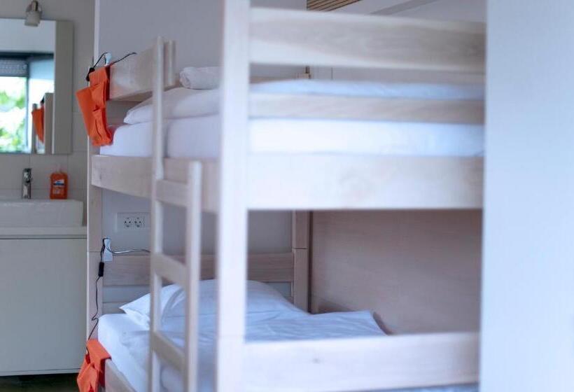 Номер Стандарт, Windward Hostel Zadar